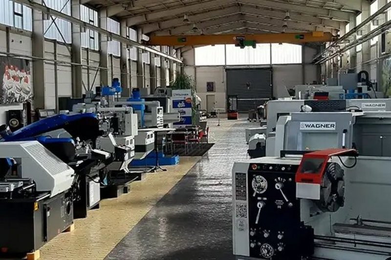 Immagine del magazzino di macchinari Wagner
